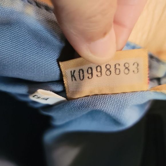 2-PIECE DOONEY & BOURKE VINTAGE Y2K RAINBOW BUCKET BAG & MATCHING WRISTLET - Picture 16 of 16